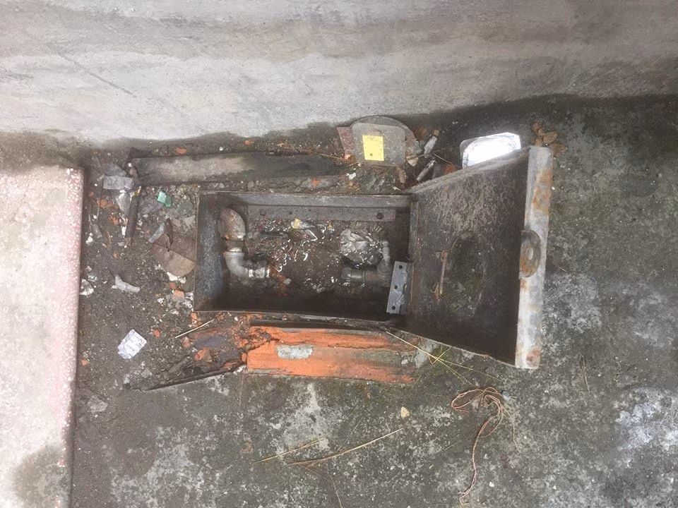 Hi huu: Hang loat dong ho nuoc bong nhien bien mat tai Hai Phong