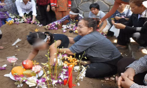 Tham sat o Binh Phuoc: Ai duoc quyen nuoi duong be Na?-Hinh-2