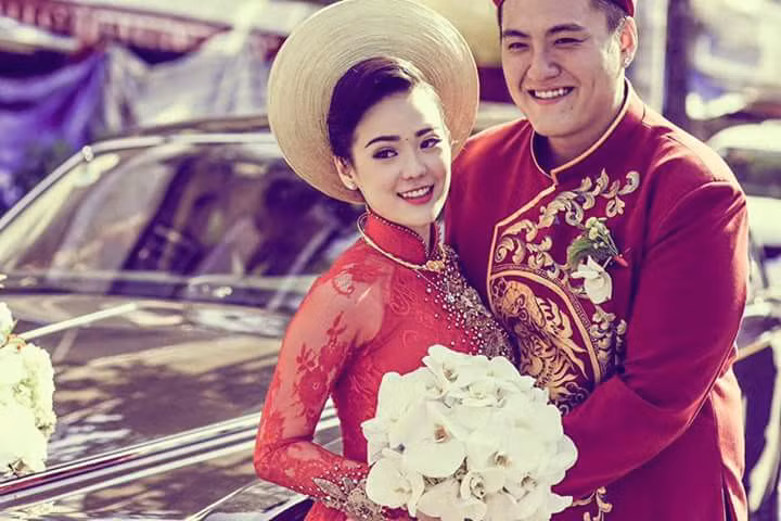 Vợ của Fabo Nguyễn là Vân Tiny - một hot girl Sài thành. Năm 2015, hai người kết hôn và đám cưới của họ cũng được báo giới quan tâm khi được tổ chức rất hoành tráng. Fabo Nguyễn cũng nổi tiếng là một anh chồng chiều vợ, tình cảm, đời sống gia đình của hai người nhìn chung khá hạnh phúc - điều được thể hiện qua các clip Fabo Nguyễn đăng tải trên Youtube.