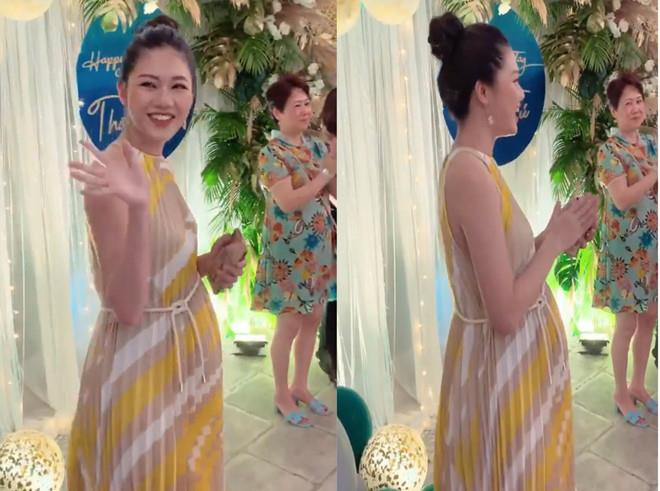A hau Thanh Tu lo ro mon mot bung bau vuot mat trong tiec sinh nhat