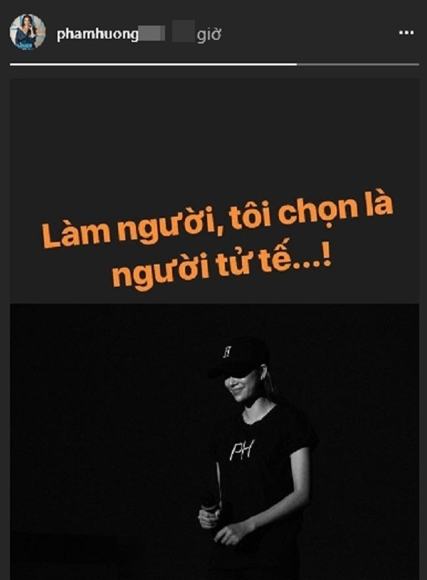 Ồn ào bắt đầu từ những thông tin về mối quan hệ yêu đương của nàng hậu với một doanh nhân thành đạt. Không chỉ sở hữu vẻ ngoài phong độ và giàu có, người tình tin đồn của Phạm Hương cũng được cho là có nhiều mối quan hệ thân thiết với các mỹ nhân showbiz. Không chỉ bị mang tiếng là kẻ thứ 3, Phạm Hương còn vướng vào lùm xùm khác chỉ vì có chữ cái đầu tên là H - trùng với hoa hậu đang bị tố vô ơn "ăn cháo đá bát" trên mạng xã hội.