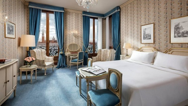 6. Khách sạn Danieli, Venice, Ý. Grace Kelly, vương phi của Công quốc Monaco, thường xuyên nghỉ tại khách sạn Denieli trong thời gian 26 năm trị vì của bà. Vì thế khách sạn đã lấy tên bà để đặt cho phòng suite tốt nhất của mình.