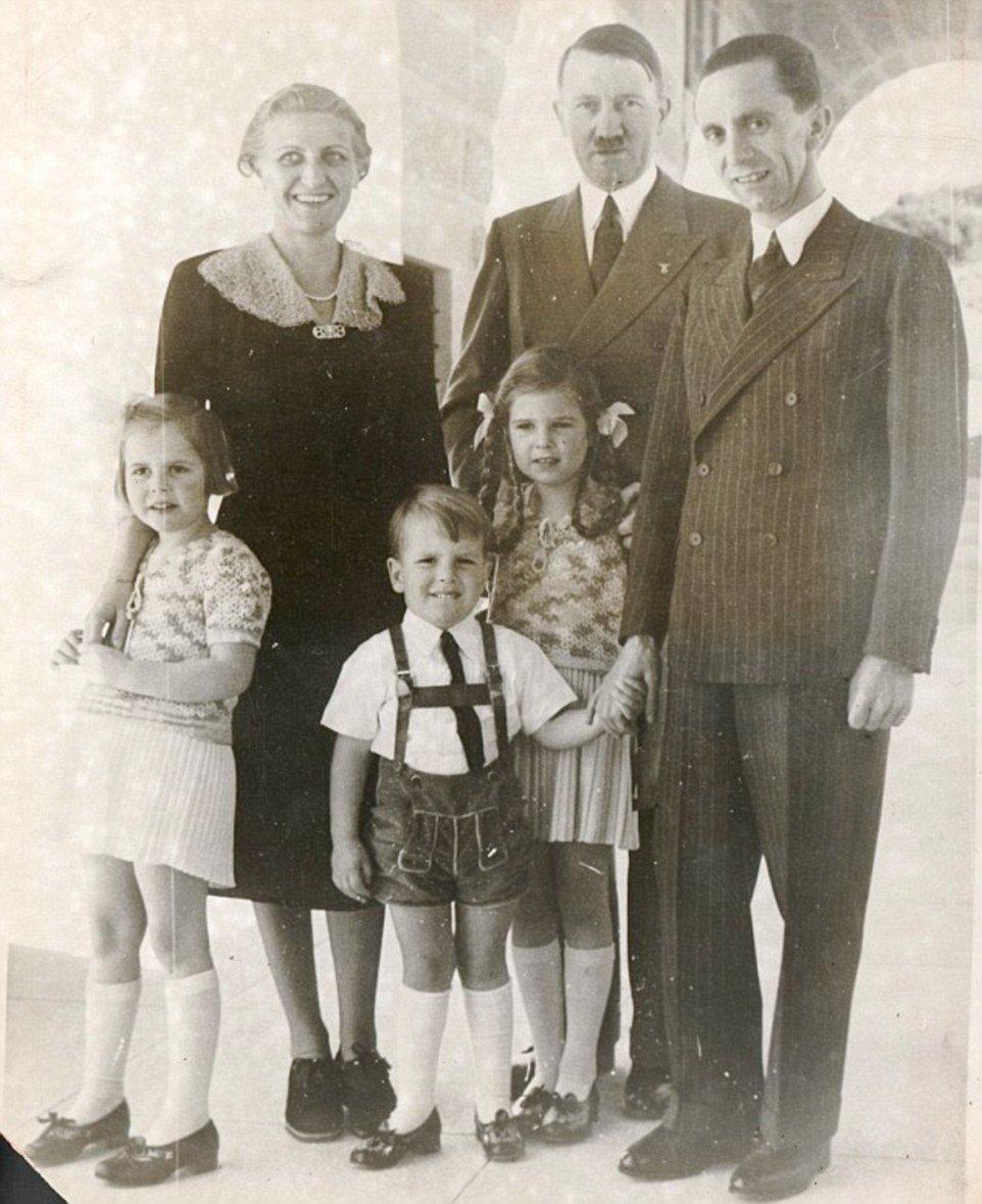 Hitler cùng gia đình Goebbels từng ở dinh thự Haus am Bogensee trong một thời gian dài.