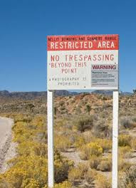 Do Mỹ bảo vệ nghiêm ngặt Khu vực 51 cũng như tiết lộ rất ít thông tin về nơi này nên có không ít người tin vào giả thuyết trên.