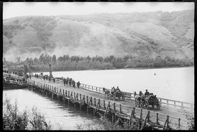 Những cỗ xe ngựa được quân đội Liên Xô sử dụng trong cuộc chiến với phát xít Đức để bảo vệ thành phố Stalingrad năm 1942. Mời độc giả xem video: Châu Á kỷ niệm ngày kết thúc Chiến tranh thế giới 2 (nguồn: VTC14)