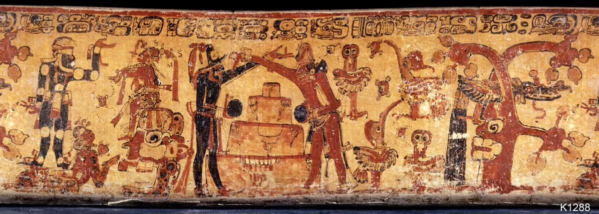 Đặc biệt, xác một con báo sư tử còn nguyên vẹn được tìm thấy trong ngôi mộ.