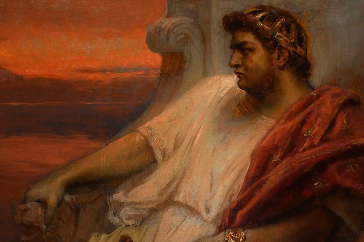 Là người đứng đầu đất nước, nắm trong tay quyền lực tối thương, các hoàng đế La Mã ban hành nhiều luật lệ, quy định.