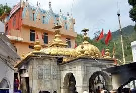 Mỗi phần thi thể của nữ thần Sati rơi xuống đâu thì nơi đó trở thành một địa điểm thiêng liêng với người theo đạo Hindu.