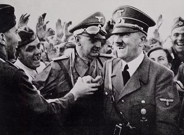 Tuy nhiên, thực tế chỉ ra những nhà chiêm tinh không giúp phát xít Đức tránh khỏi kết cục thất bại cay đắng. Mời độc giả xem video: Tiếp tục truy tìm tội phạm chiến tranh thời phát xít Đức (nguồn: VTC14)