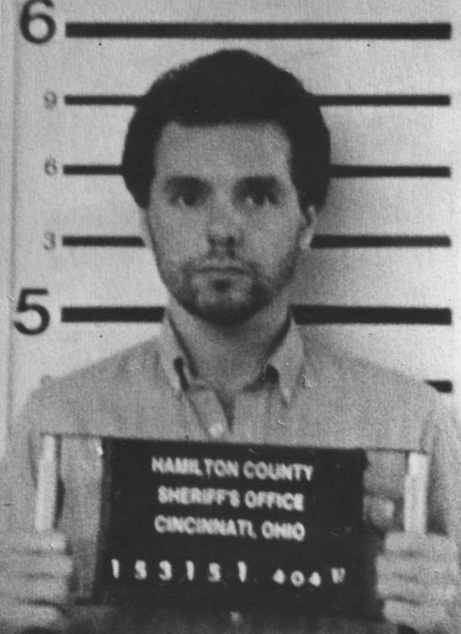 Theo thông tin từ cảnh sát, “Thiên thần của thần chết” giết người lần đầu tiên khi 18 tuổi. Cụ thể, vào năm 1970, Harvey dùng gối và ga giường đè ngạt thở bệnh nhân Logan Evans, 88 tuổi, điều trị tại bệnh viện Marymount.