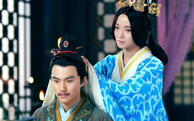 Vệ Tử Phu có xuất thân nghèo hèn, từng làm ca nữ tại phủ Bình Dương công chúa. Về sau, mỹ nhân này được Hán Vũ Đế sủng ái bởi diện mạo xinh đẹp, thông minh, hiền hậu.