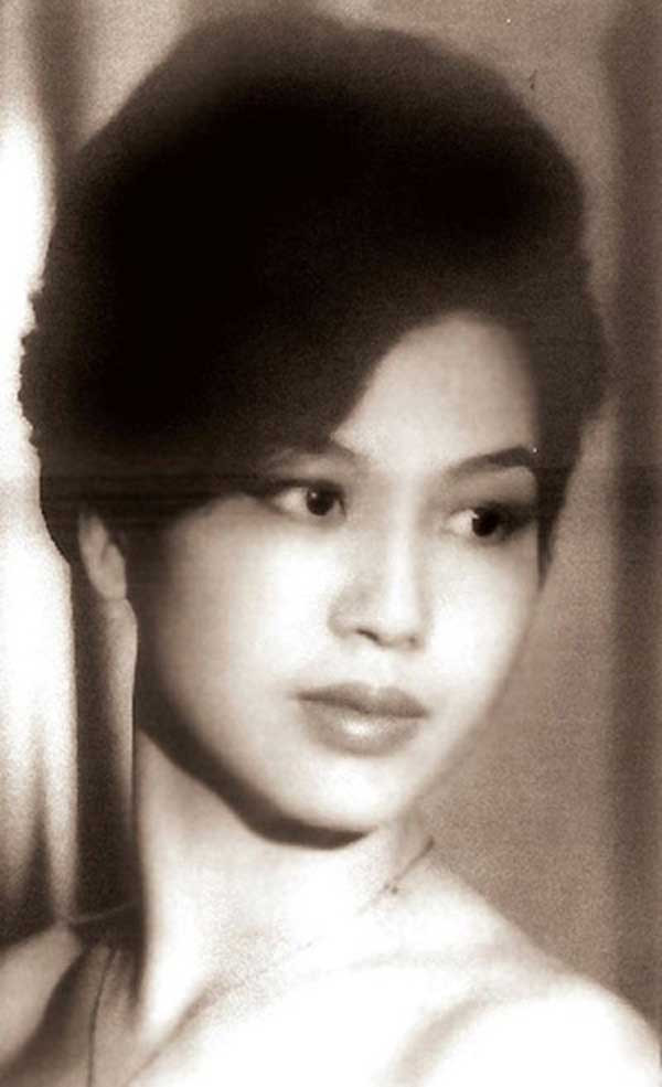 Hoa hau dau tien cua Sai Gon va hoa hau duy nhat la nha tho