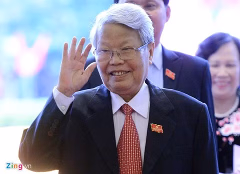 Đồng chí Trần Đức Lương (sinh năm 1920) là Chủ tịch nước Việt Nam trong hai nhiệm kỳ từ năm 1997 – 2006. Trước đó, ông từng giữ chức: Phó chủ nhiệm, Chủ nhiệm Ủy ban KH&amp;KT của Quốc hội, Phó chủ tịch Hội đồng Bộ trưởng, Phó Thủ tướng.