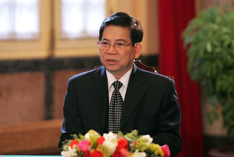 Đồng chí Nguyễn Minh Triết (sinh năm 1942) từng giữ các chức vụ: Trưởng ban Dân vận Trung ương, Bí thư Thành ủy Thành phố Hồ Chí Minh... Ông giữ chức Chủ tịch nước Việt Nam trong thời gian từ năm 2006 - 2011.