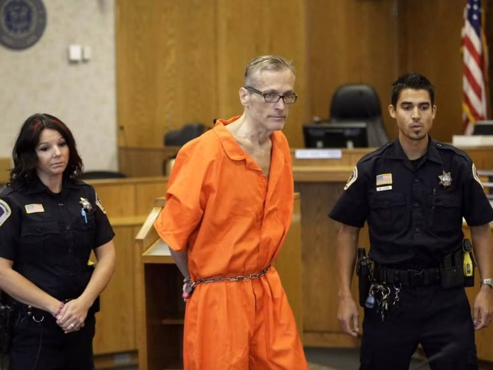 Ban đầu, cái chết của bà Michele được cho là sự cố chết đuối. Tuy nhiên, về sau, các thành viên trong gia đình bà có những nghi vấn về hành động của bác sĩ MacNeill sau cái chết của vợ. Vì vậy, họ yêu cầu cảnh sát tiến hành điều tra.