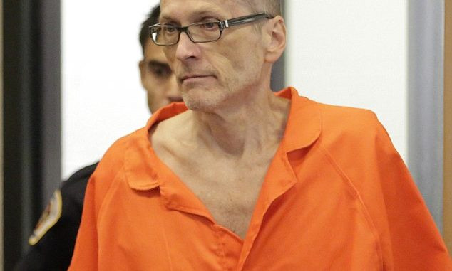 Trong quá trình điều tra của cảnh sát, bác sĩ thực hiện phẫu thuật cho bà Michele khai rằng ca phẫu thuật không hề có biến chứng nào. Thêm nữa, bà Michele không bị đau đến mức cần đến nhiều thuốc loại giảm đau như người chồng đã kê cho.