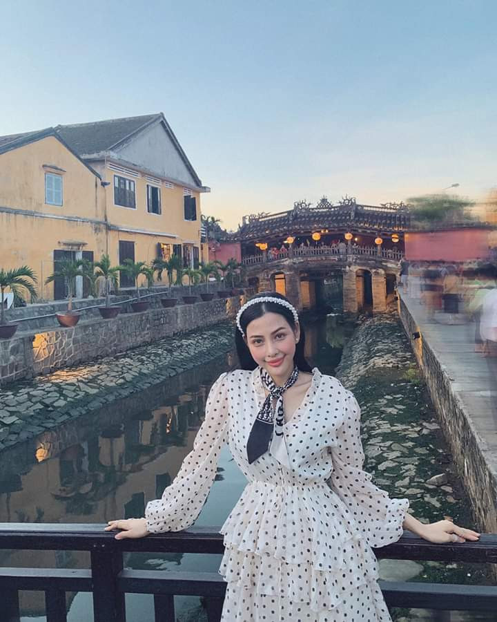 Thiếu nữ ăn mặc phản cảm ở Hội An: Chủ quán cafe nói gì? Thieu nu an mac phan cam o Hoi An: Chu quan cafe noi gi?