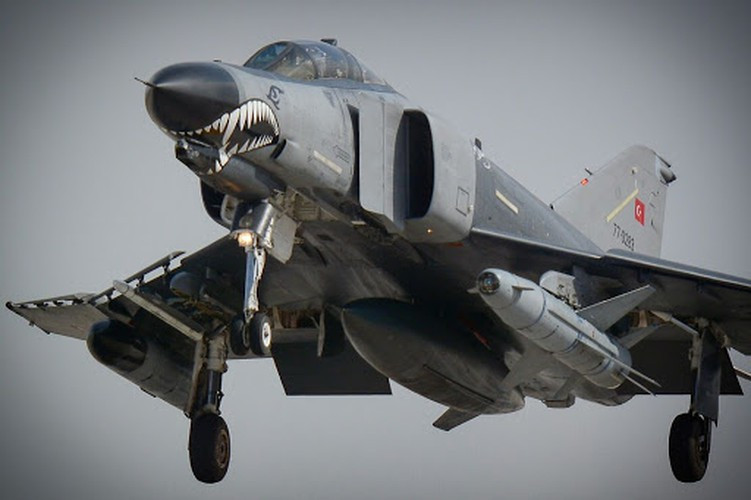 Tổng trọng lượng vũ khí mang theo của chiếc máy bay chiến đấu này lên tới hơn 8 tấn.