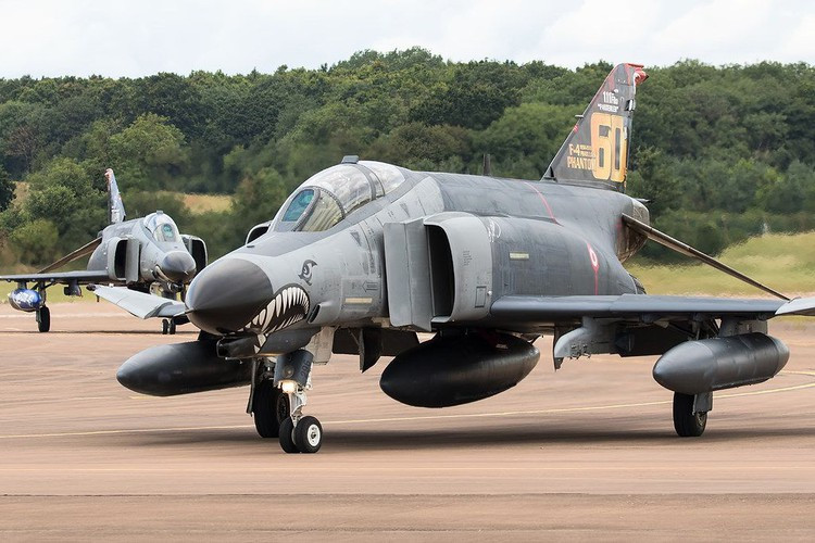 Cụ thể vào tháng 9/2010 đã diễn ra cuộc tập trận kết hợp giữa Trung Quốc và Thổ Nhĩ Kỳ tại căn cứ không quân Konya, thuộc khu vực trung tâm Anatolia của Thổ Nhĩ Kỳ.