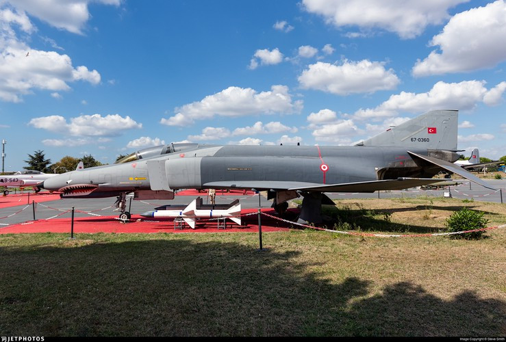 Với năng lực chiến đấu đáng kể như vậy, rất có thể Thỗ Nhĩ Kỳ sẽ đem loại chiến đấu cơ này vào chiến trường Syria để tham chiến.