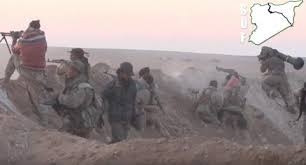 Điểm nhấn của tên lửa Javelin ở hệ thống dẫn đường, đây là đạn tên lửa chống tăng đầu tiên trên thế giới sử dụng công nghệ đầu tự dẫn ảnh nhiệt. Với công nghệ này, sau khi ấn nút phóng, đạn tên lửa tự động bay tới mục tiêu mà không cần xạ thủ “theo sát”.