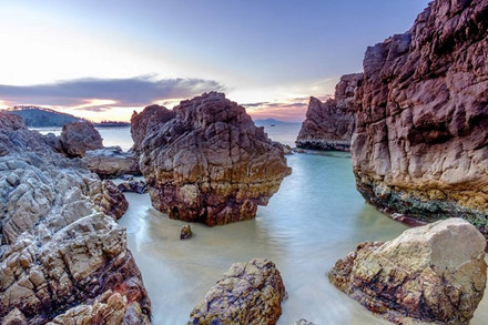 Nên đến đây tham quan, săn ảnh vào lúc bình minh hoặc hoàng hôn, vì đây là thời điểm đẹp nhất trong ngày.