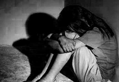 Nhau say thieu nu ru ban trai qua dem trong nha nghi