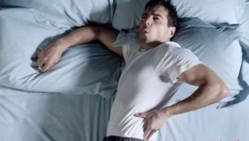 Bắt bệnh nguy hiểm từ 5 dấu hiệu đau lưng thường gặp Bat benh nguy hiem tu 5 dau hieu dau lung thuong gap