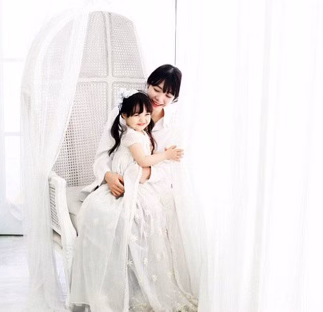 Jae-eun có lẽ được thừa hưởng nét đẹp từ mẹ của mình