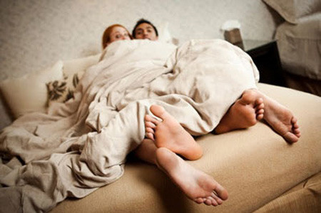 Toi bạn chủa dẻ, chòng ngủ vói vọ cũ