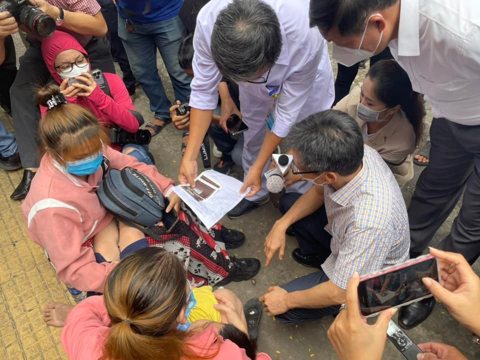 Pho thu tuong Vu Duc Dam kiem tra phong chong SXH tai TP HCM, tranh “dich chong dich“