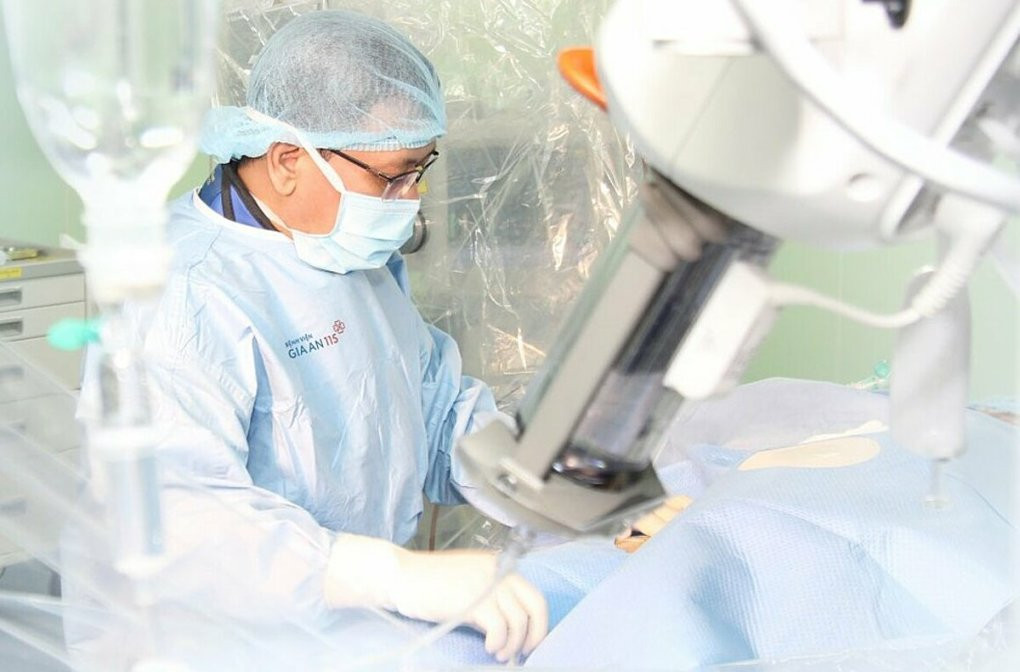 Té ngã vì một cơn co giật nghiêm trọng, cảnh báo khối u não Te nga vi mot con co giat nghiem trong, canh bao khoi u nao