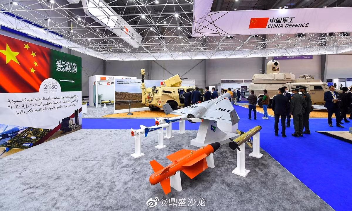 Tuy nhiên, ASN-301 có tốc độ tối đa được cải thiện hơn lên tới 220 km/h so với 180 km/h của Harpy, mặc dù phạm vi hoạt động của nó bị giảm đi còn 288 km so với 500 km của Harpy. Thời gian hoạt động của ASN-301 bị giới hạn ở mức bốn giờ.