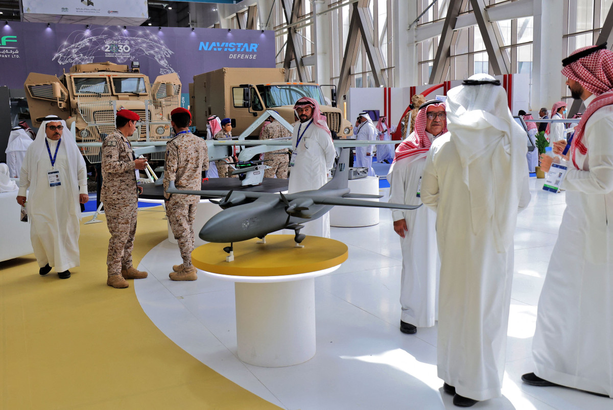 Tại Triển lãm Quốc phòng Thế giới 2024 được tổ chức tại Riyadh, Ả Rập Saudi, từ ngày 4 - 8/2/2024, Trung Quốc đã giới thiệu sản phẩm bổ sung mới nhất của mình cho lĩnh vực công nghệ tác chiến trên không đó là UAV ASN-301.