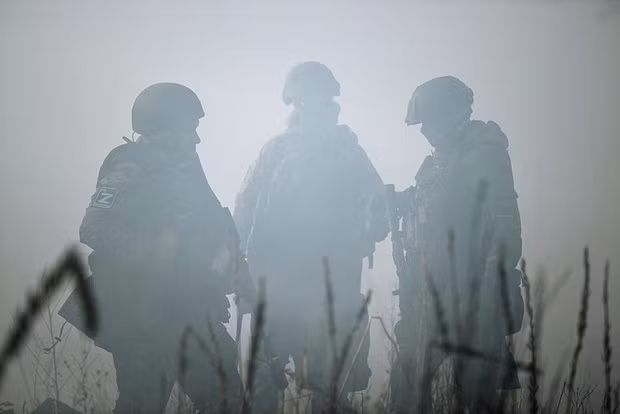 Ví dụ, các phi công và lính trinh sát có thể tạo ra các nhóm chat trên ứng dụng Telegram, nơi họ chia sẻ thông tin về mục tiêu một cách nhanh chóng và chính xác. Ảnh: Ria Novosti.