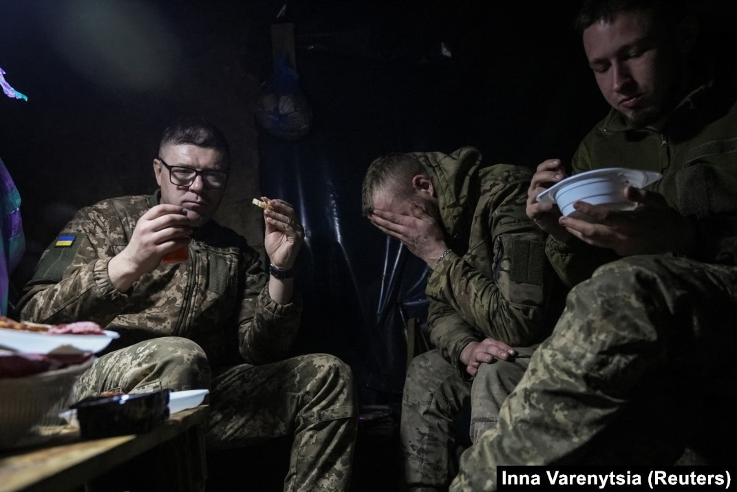 Tại chiến trường Avdiivka, mọi đường dây liên lạc đều bị cắt đứt, quân Nga khóa chặt các hướng khiến hàng nghìn lính đánh thuê không còn lối thoát, đúng như dự đoán, họ trở thành mục tiêu dễ dàng cho Quân đội Nga tiêu diệt mọi lúc, mọi nơi.