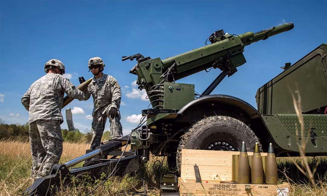Mặc dù có những tính năng tiên tiến, nhưng các chuyên gia quân sự nhấn mạnh rằng, pháo tự hành của Mỹ không hoàn toàn “miễn nhiễm” với các cuộc tấn công, đặc biệt là từ máy bay không người lái FPV của Nga, loại máy bay ngày càng trở thành một trong những phương tiện chính để phá hủy thiết bị quân sự trên chiến trường.