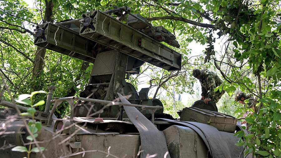 Kofman và Lee cũng chỉ ra rằng dù Ukraine đã sử dụng các lực lượng tinh nhuệ trong cuộc tấn công Kursk, chiến dịch này không tạo ra bước đột phá quân sự đáng kể. Họ cho rằng Nga có thể duy trì áp lực và thậm chí phản công hiệu quả hơn vào mùa đông, khi điều kiện chiến trường có lợi hơn cho các hoạt động quân sự.