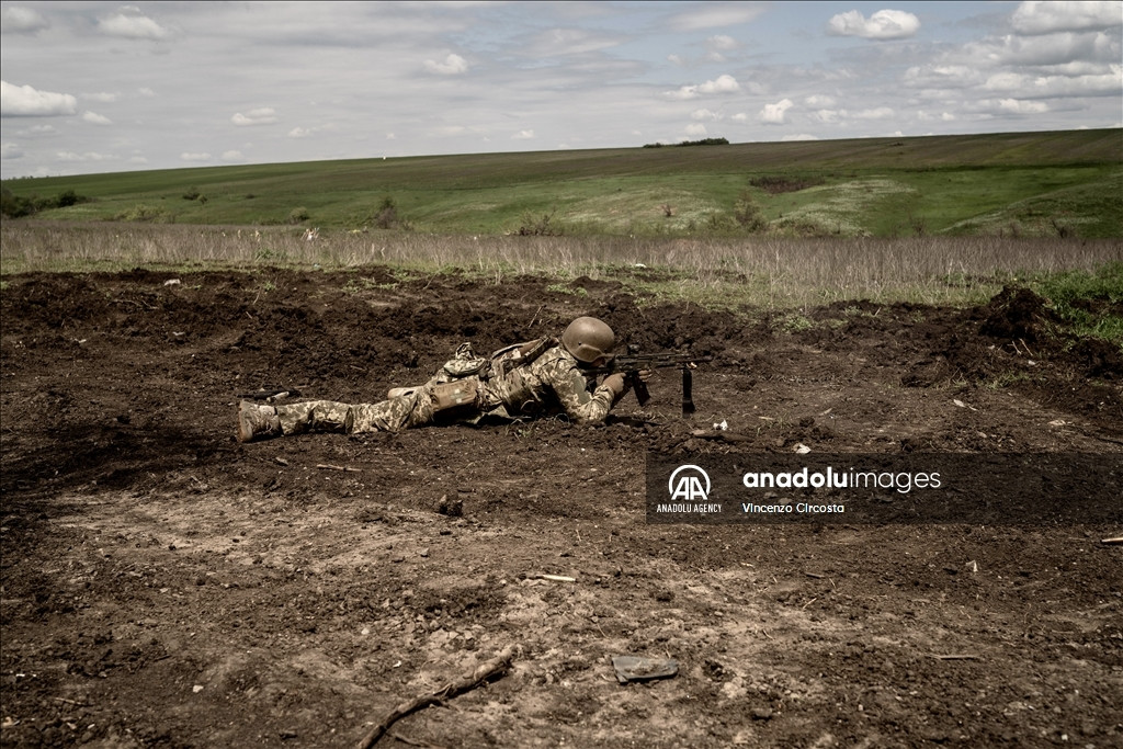 Quân đội Ukraine sẽ tiếp tục nhận được các loại vũ khí tầm xa từ phương Tây, giúp chuẩn bị cho một cuộc phản công mới. NATO đã lên kế hoạch cấp cho Ukraine một ngân sách lên tới 40 tỷ euro vào năm tới.