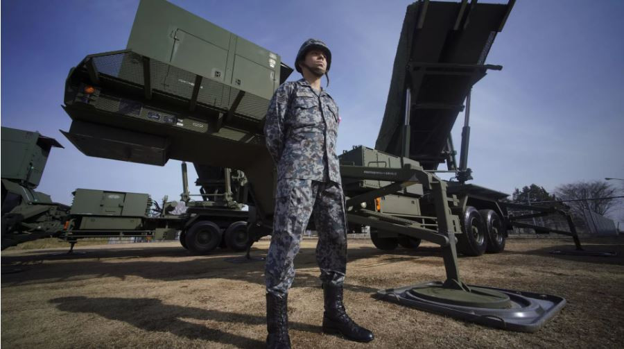 Type 12 được đưa vào sử dụng từ năm 2012 và có tầm bắn mở rộng lên tới 1.000 km. Tên lửa Type 12 là một phần trong nỗ lực hiện đại hóa quân đội theo Chiến lược Quốc phòng Quốc gia của Nhật Bản, trong đó chú trọng vào ứng phó với những nguy cơ có thể xảy ra xung đột trong tương lai.