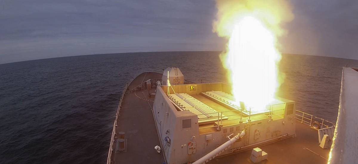 “Đạn dược đặc biệt quan trọng đối với chúng tôi. Chúng tôi cần bổ sung số đạn dược trị giá 1 tỷ USD”. Theo báo cáo, hiện vẫn chưa rõ liệu 1 tỷ USD có bao gồm chi phí cho việc Quân đội Mỹ đánh chặn tên lửa và máy bay không người lái của Iran gần đây hay không.