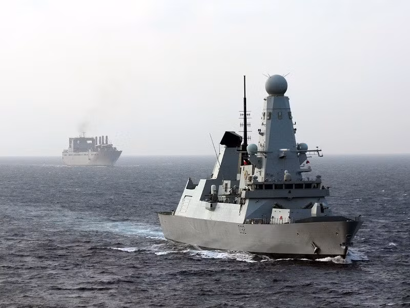 Sea Viper có thể theo dõi hơn 1.000 mục tiêu ở phạm vi lên tới 400 km. Nó có thể theo dõi, nhắm mục tiêu và tiêu diệt nhiều mối đe dọa trên không có hiệu suất cao như tên lửa hành trình siêu âm, máy bay chiến đấu và UAV. Sea Viper có thể phóng 8 tên lửa trong vòng chưa đầy 10 giây bằng hệ thống phóng thẳng đứng Sylver và có thể dẫn đường đồng thời cho 16 tên lửa.