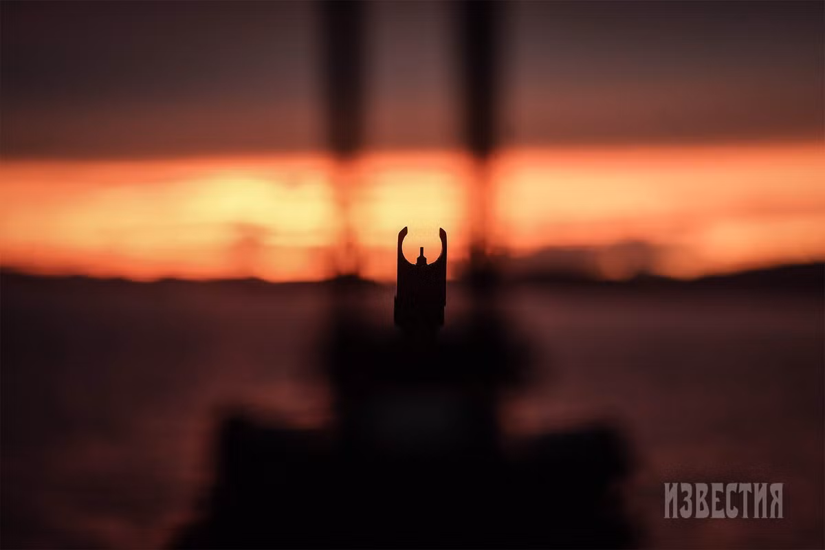 Trong khuôn khổ cuộc diễn tập chỉ huy chiến lược "Đại dương-2024", các thủy thủ của Hạm đội Caspi đã đẩy lùi cuộc tấn công ban đêm của các tàu không người lái và tiêu diệt các mục tiêu trên bờ của kẻ địch giả định. Pháo hạm cỡ 100mm A190-01 đã khai hỏa vào các mục tiêu ở khoảng cách hơn 10km. 