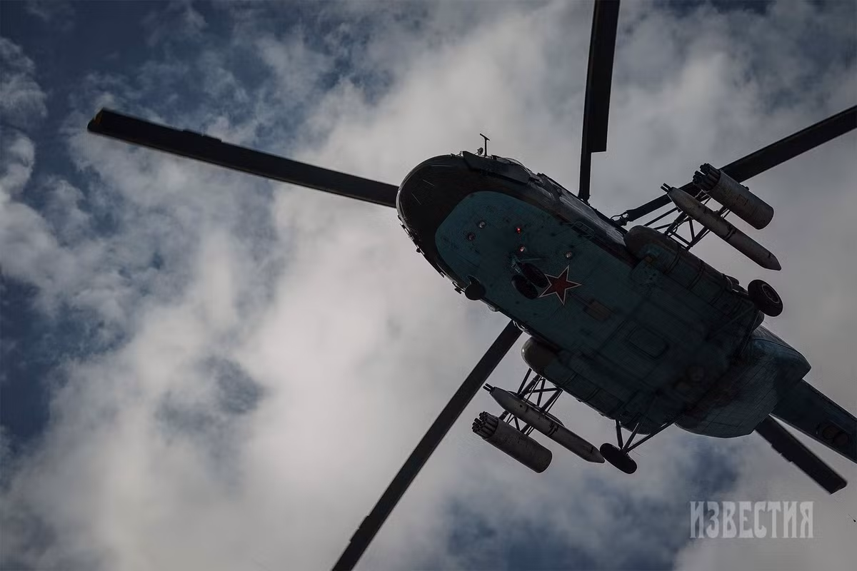 Các phi hành đoàn của máy bay Tu-142 đã thực hiện tiếp nhiên liệu trên không từ máy bay Il-78 trên vùng biển Barents trong khuôn khổ cuộc diễn tập. Tiếp nhiên liệu trên không được coi là một trong những yếu tố khó nhất trong huấn luyện bay, được thực hiện ở độ cao 5.000m với tốc độ khoảng 500 km/h.