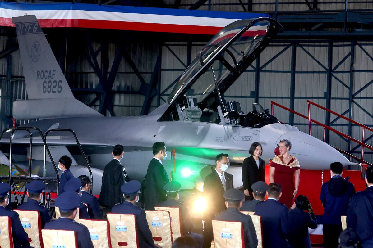 Trong khi đó, Đài Loan hiện đang nâng cấp 139 máy bay F-16 cũ lên cấu hình Block 70/72 Viper và mua thêm 66 máy bay F-16 Block 70/72 Viper mới để tăng cường phi đội chiến đấu.