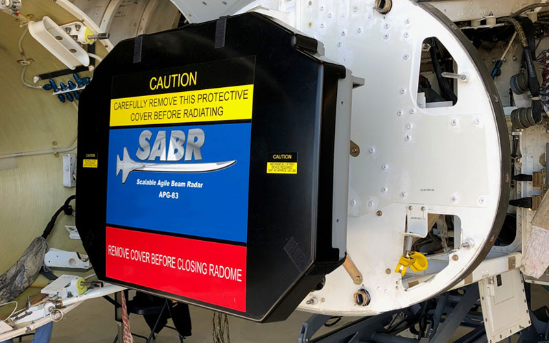 Được trang bị radar chùm tia linh hoạt có thể mở rộng AN/APG-83 (SABR) của Northrop Grumman với mảng quét điện tử chủ động (AESA), F-16V có khả năng phát hiện và nhắm mục tiêu chính xác hơn, ngay cả với các mục tiêu có tín hiệu thấp như tên lửa hành trình, cũng như tăng cường khả năng ứng phó với tác chiến điện tử.