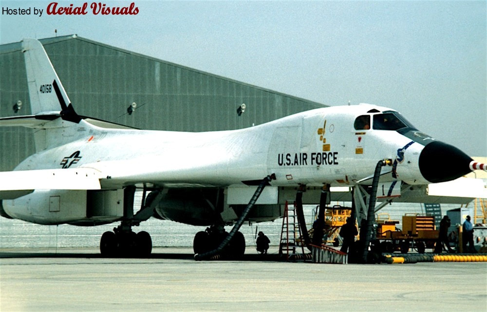 Do vậy, việc sản xuất hàng loạt B-1A đã bị hủy bỏ và chỉ có bốn nguyên mẫu được chế tạo. B-1 cũng là máy bay ném bom có khả năng mang nhiều vũ khí nhất trong tất cả các loại máy bay ném bom.