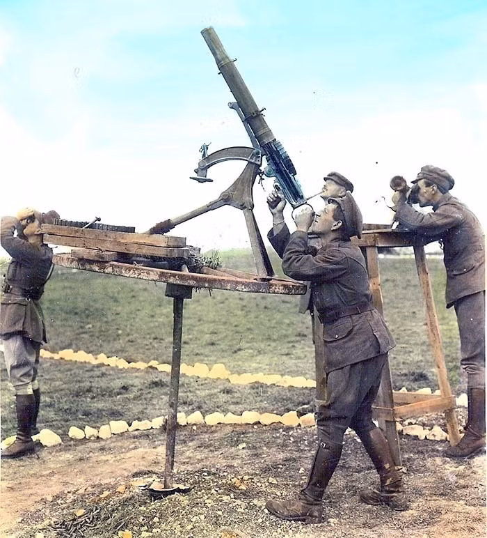 (17) Súng máy Lewis, “nhân chứng” trong hai cuộc đại chiến thế giới (17) Sung may Lewis, “nhan chung” trong hai cuoc dai chien the gioi