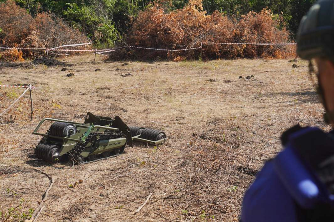 Với khả năng quét diện tích rộng hơn nhiều so với các đội ngũ gỡ mìn thủ công, “MinScan” hứa hẹn sẽ giúp tăng tốc độ làm sạch các khu vực bị ảnh hưởng bởi chiến tranh, đồng thời giảm thiểu nguy cơ đối với con người.