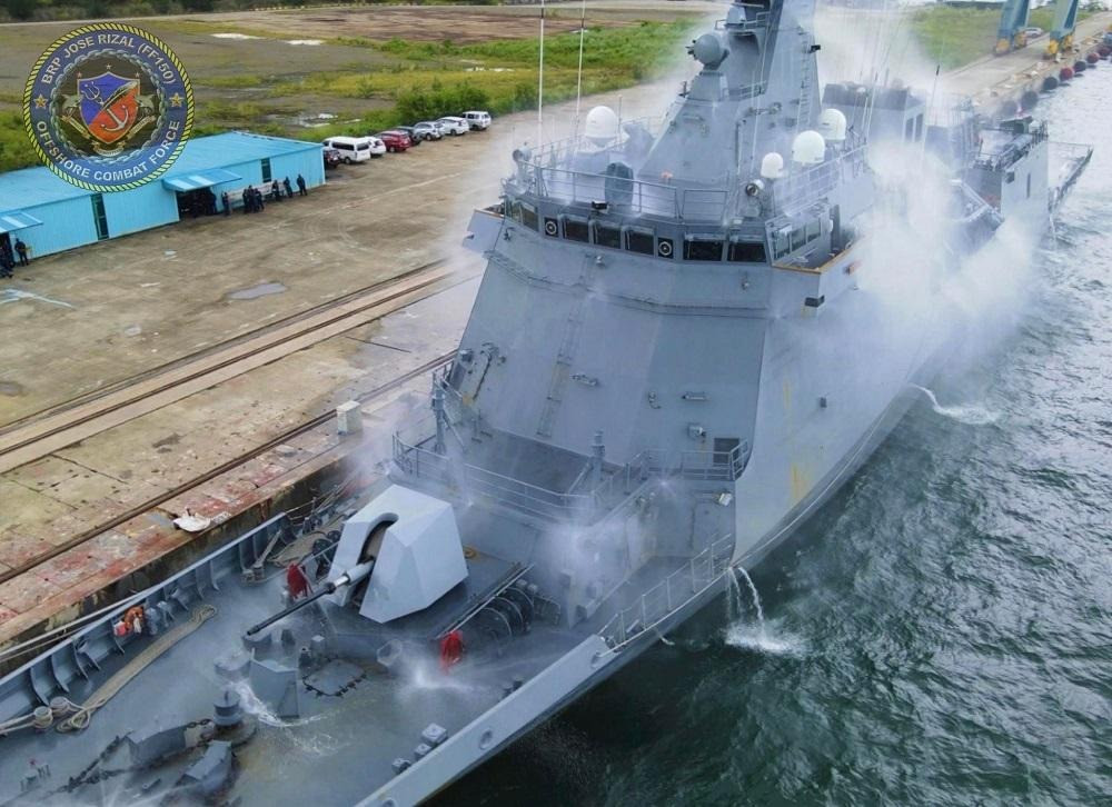 Jose Rizal được đặt hàng vào ngày 24/10/2016 và chính thức được đưa vào hoạt động từ 10/7/2020. Tàu có lượng giãn nước 2.600 tấn, chiều dài 107m, chiều rộng 13,8m. Tàu có tốc dộ tối đa là 46 km/h, phạm vị hoạt động là 8.300km, duy trì liên tục 30 ngày trên biển.